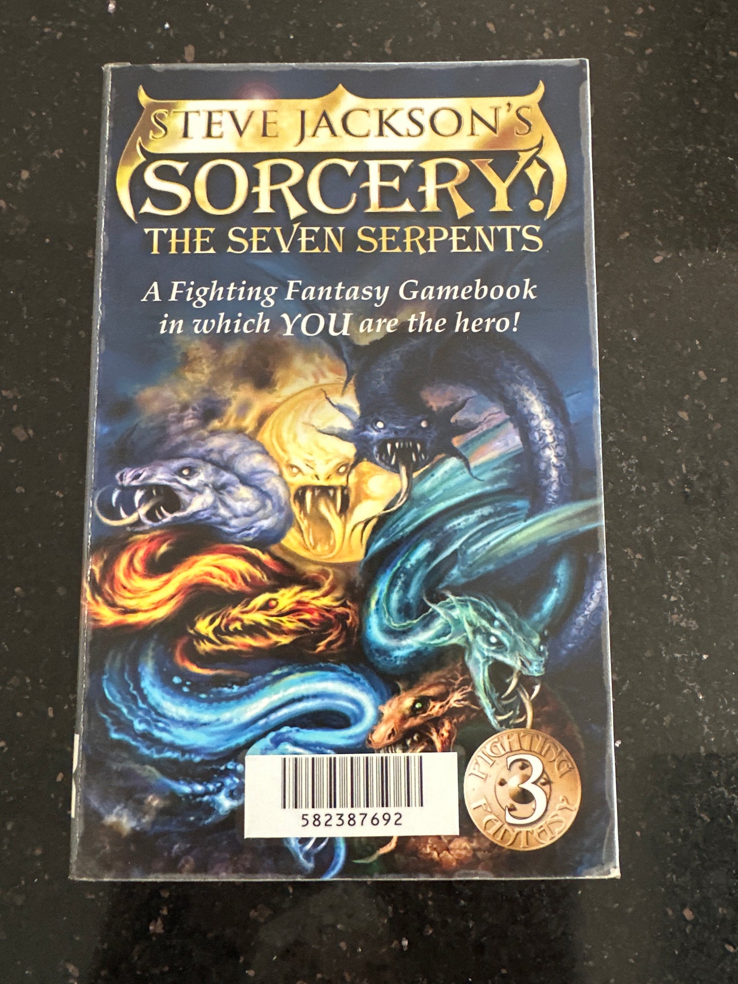 Fighting Fantasy 13 - The Seven Serpents (Gamebook)