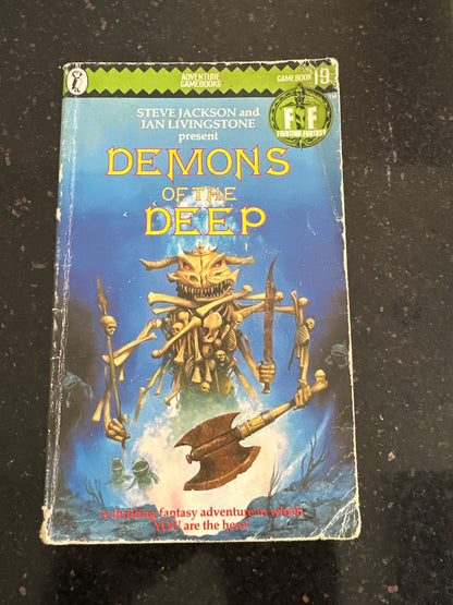 Fighting Fantasy 19 - Demons of the Deep (Gamebook) a