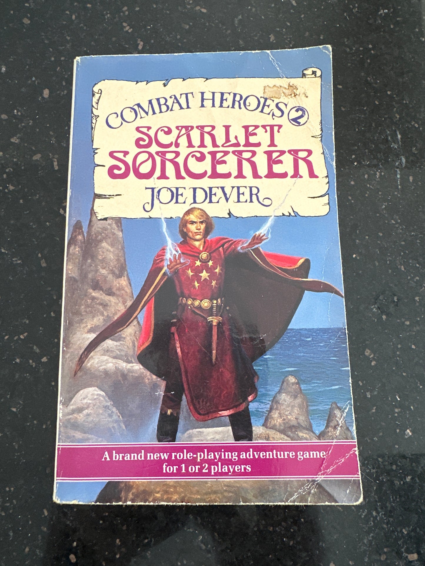 Combat Heroes - Scarlet Sorcerer: Combat Heroes 2 (Gamebook Series) a