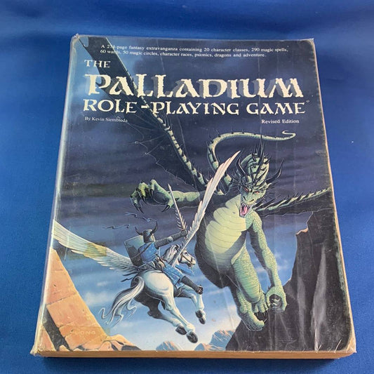 PALLADIUM FANTASY RPG - REVISED EDITION - 450 PALLADIUM BOOKS - PLAY COPY - RPG RELIQUARY